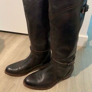 Frye Brown Leather Tan Interior